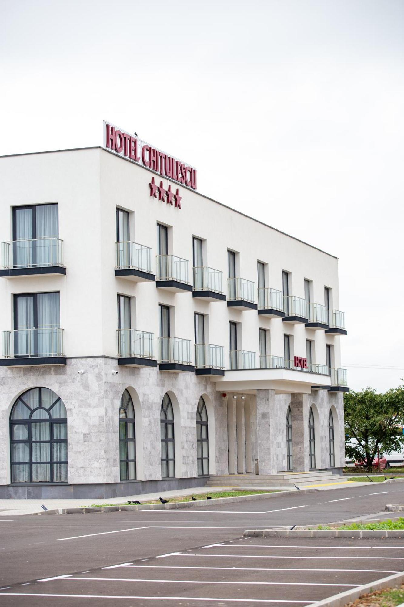 Chitulescu Hotel Targoviste Extérieur photo